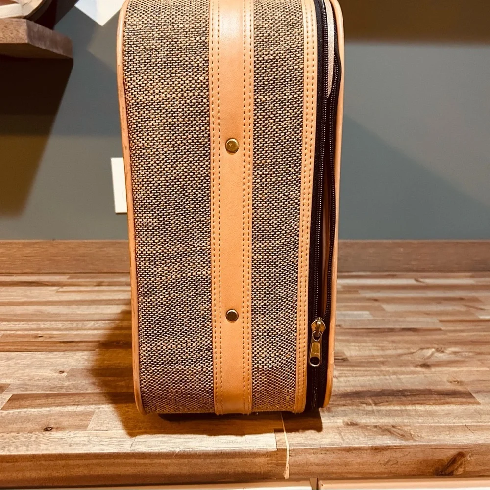 Vintage Fifth Avenue Tweed Hard-Sided Suitcase Tan Leather Trim